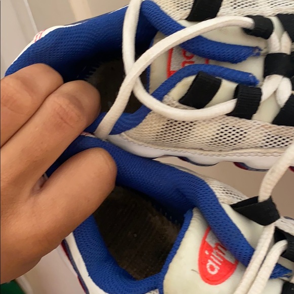 Nike shoes - Picture 2 of 3